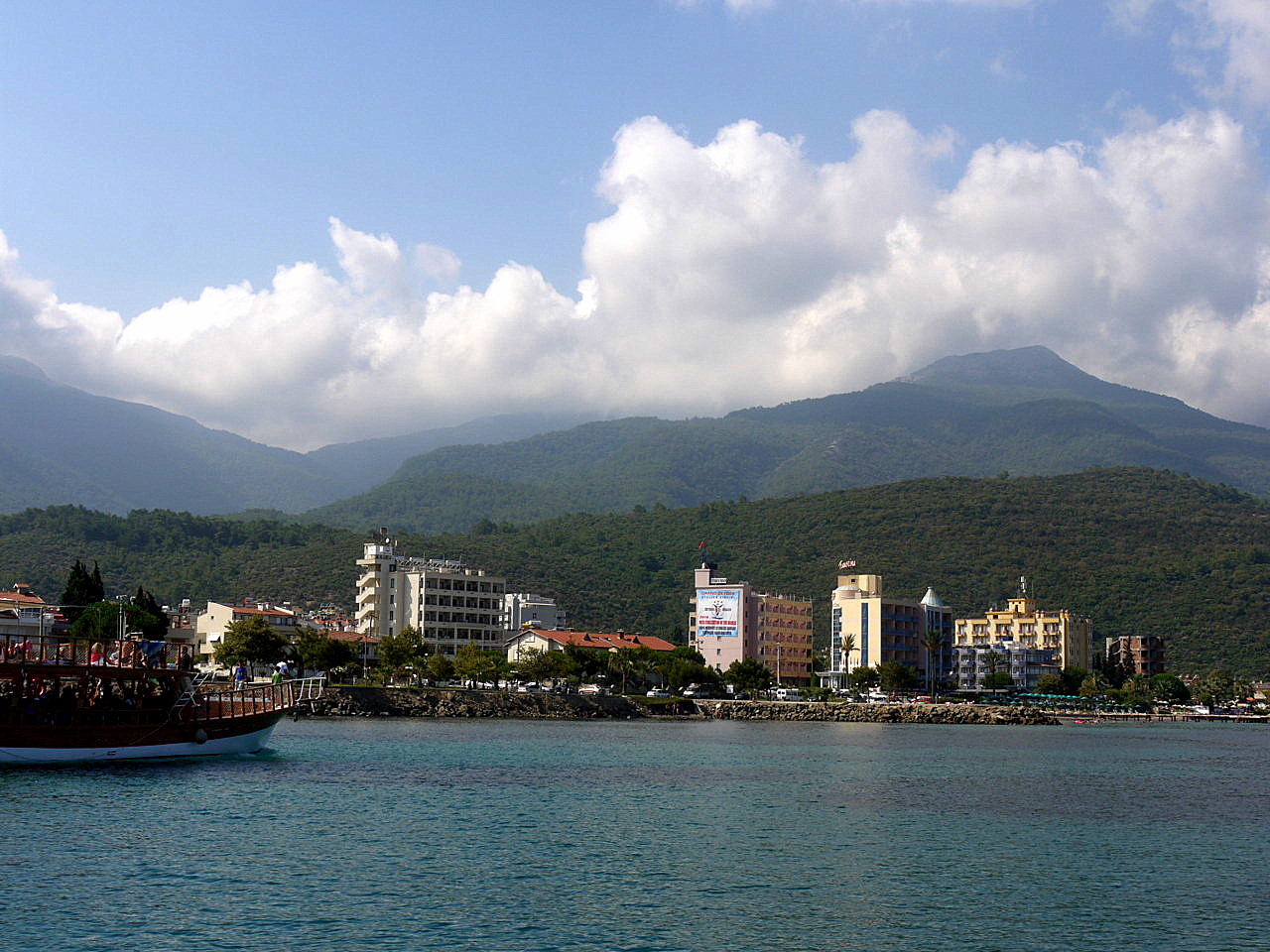  boat tour at  the seaside of  National Park